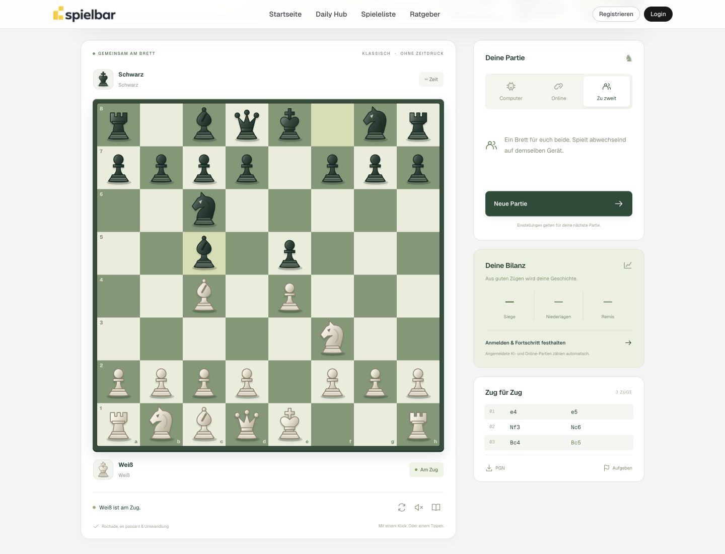 Spielbar-Schach nach den ersten Entwicklungszügen mit Brett und Partiebereich